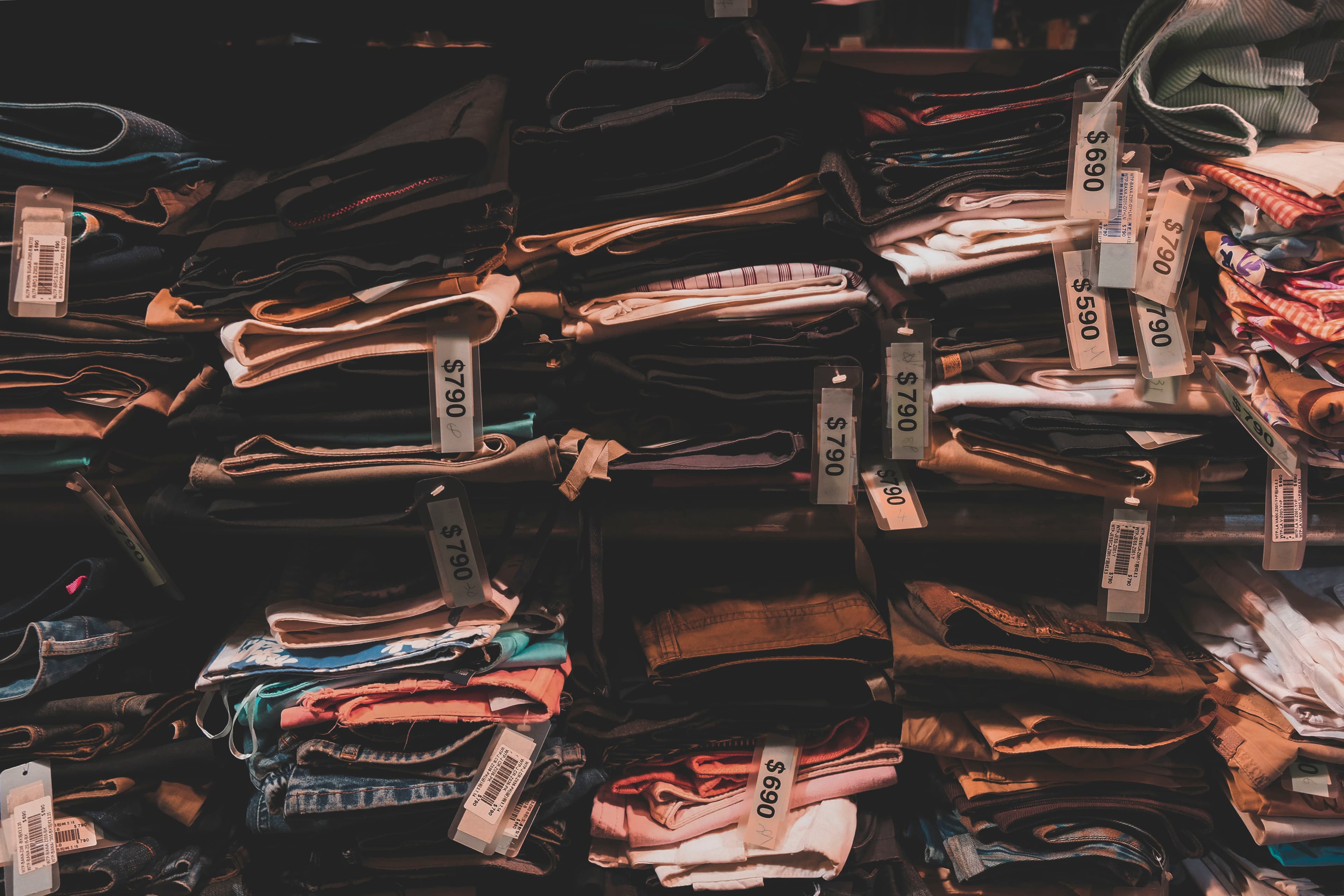 Mastering eBay Pricing Strategies: Setting Competitive Prices and Maximizing Profit