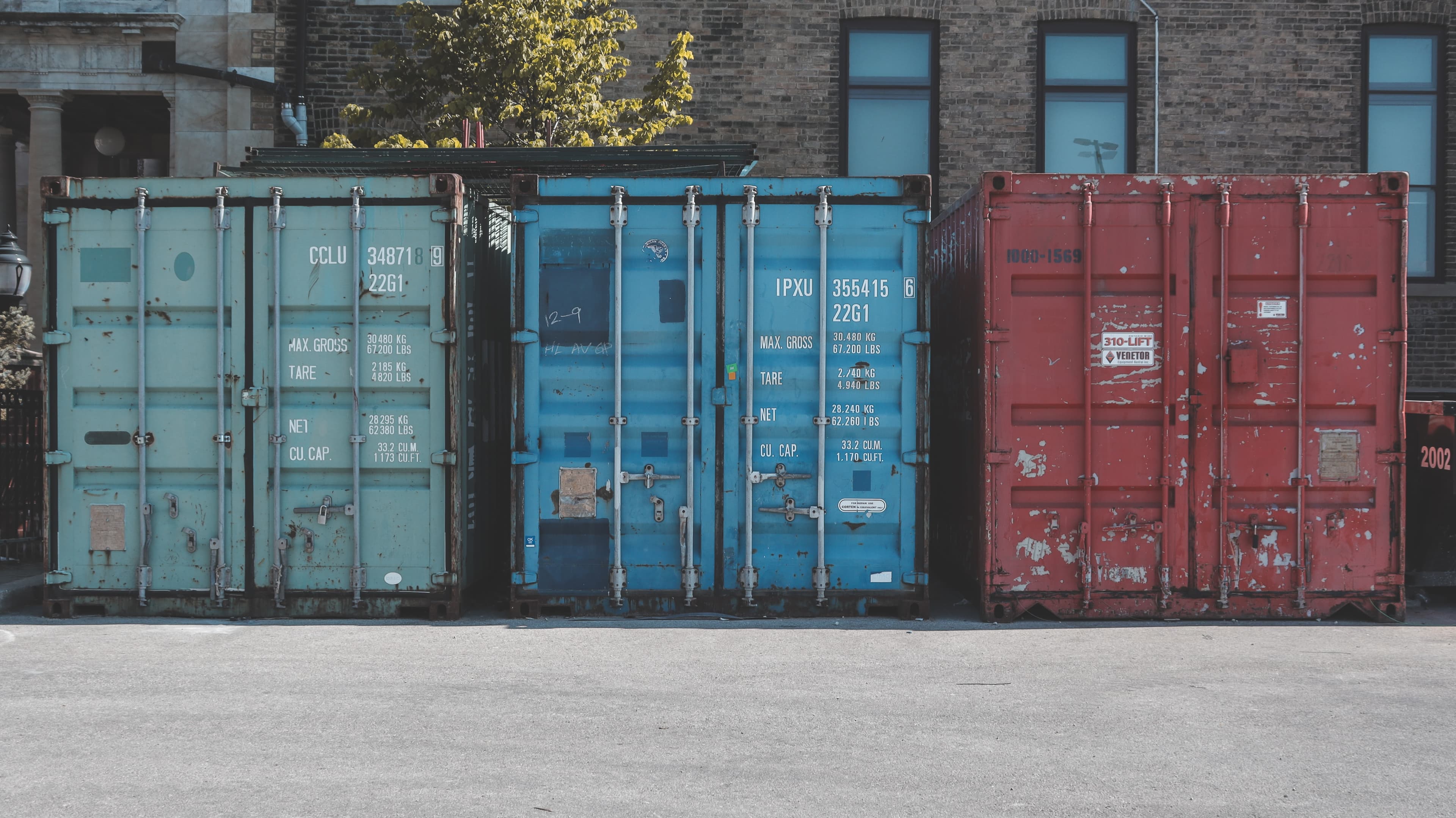 What Causes Shipping Delays? Common Shipping Problems in 2023 & How to Address Shipping Issues