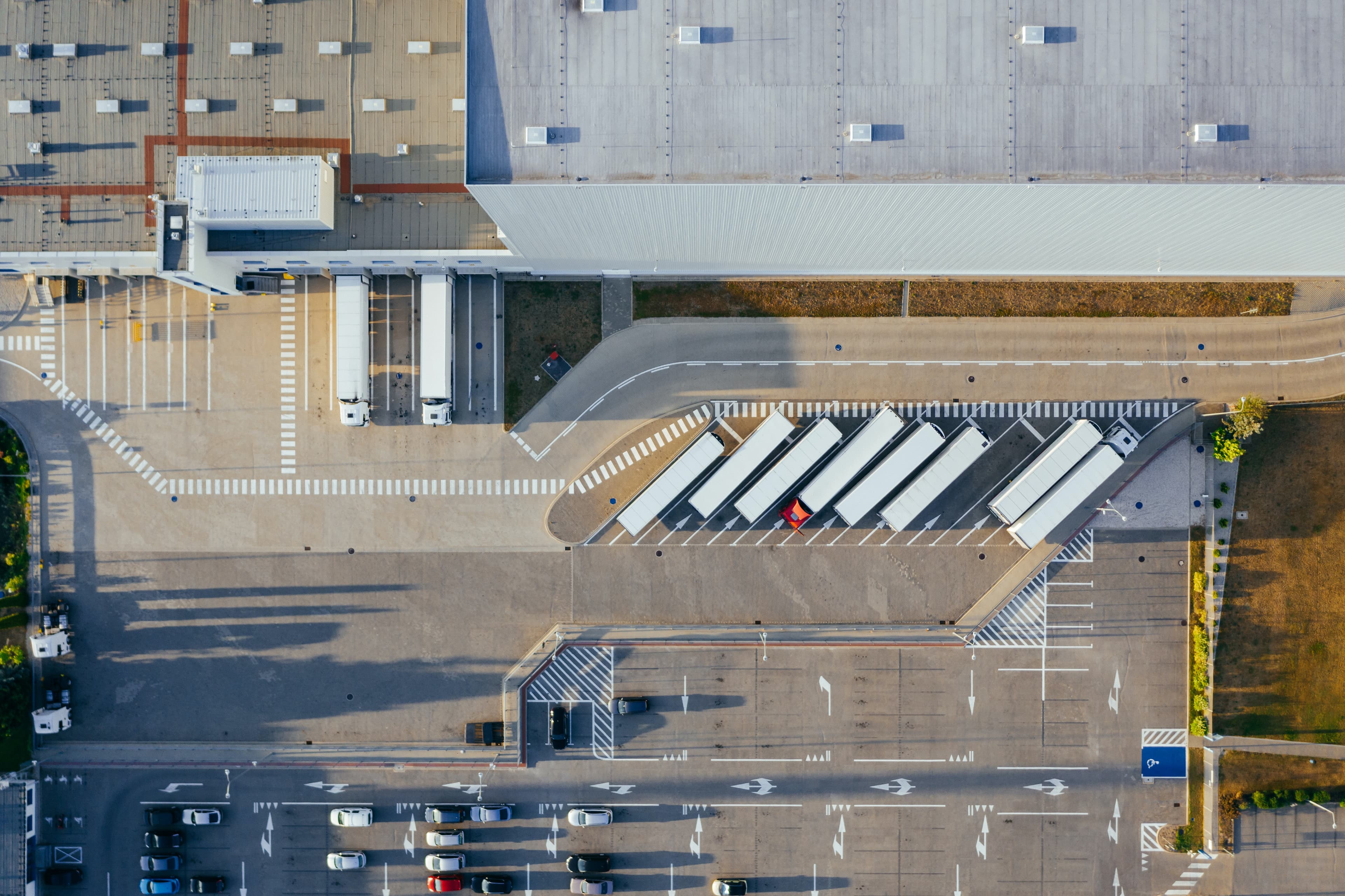Zone Picking: Guide, Benefits, and How it Works in the Warehouse